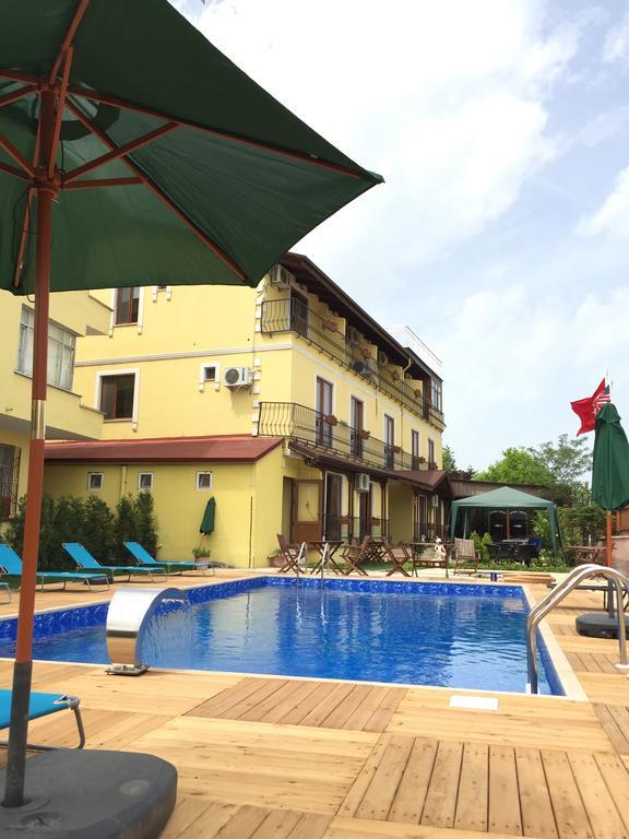 Flora Iznik Hotel & Suites Exterior photo