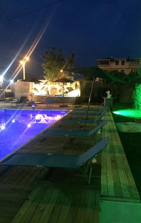 Flora Iznik Hotel & Suites Exterior photo